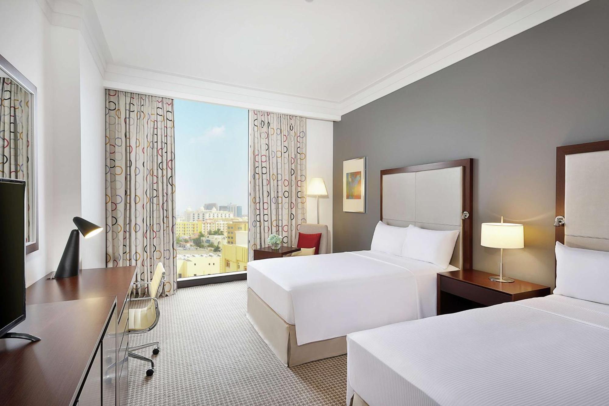 Doubletree By Hilton Doha - Al Sadd Hotel Buitenkant foto