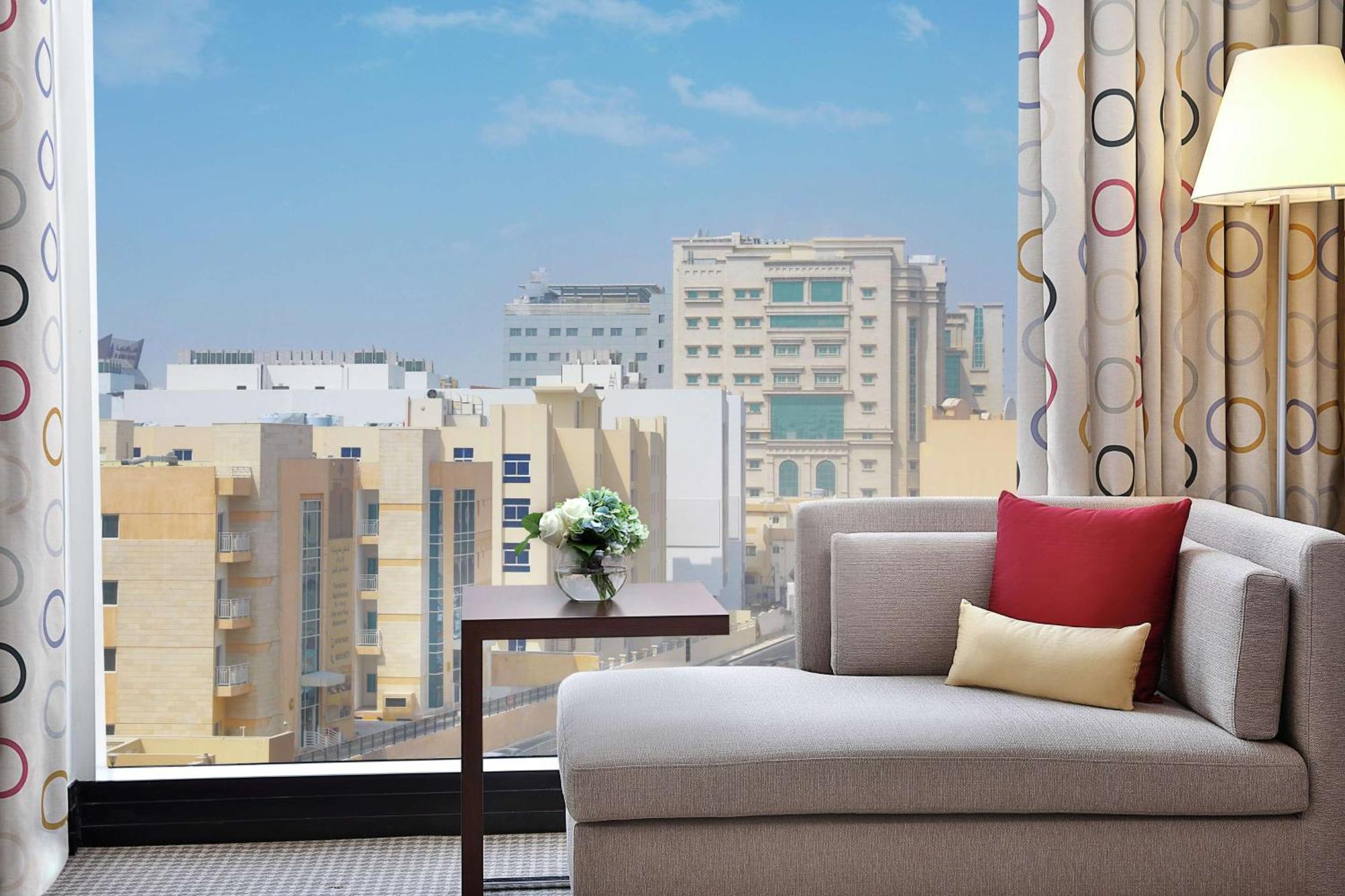 Doubletree By Hilton Doha - Al Sadd Hotel Buitenkant foto