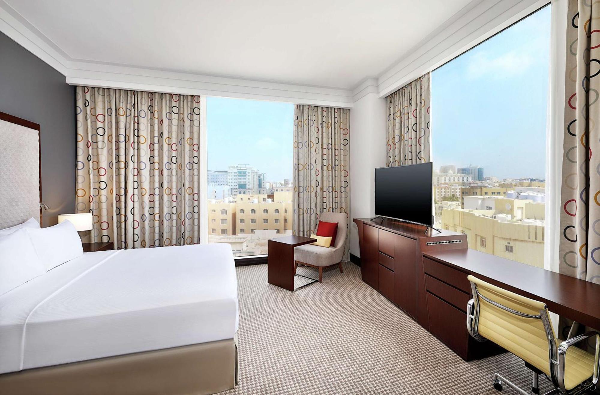 Doubletree By Hilton Doha - Al Sadd Hotel Buitenkant foto